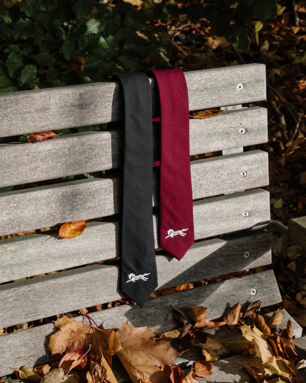 Steed Horse Logo Tie